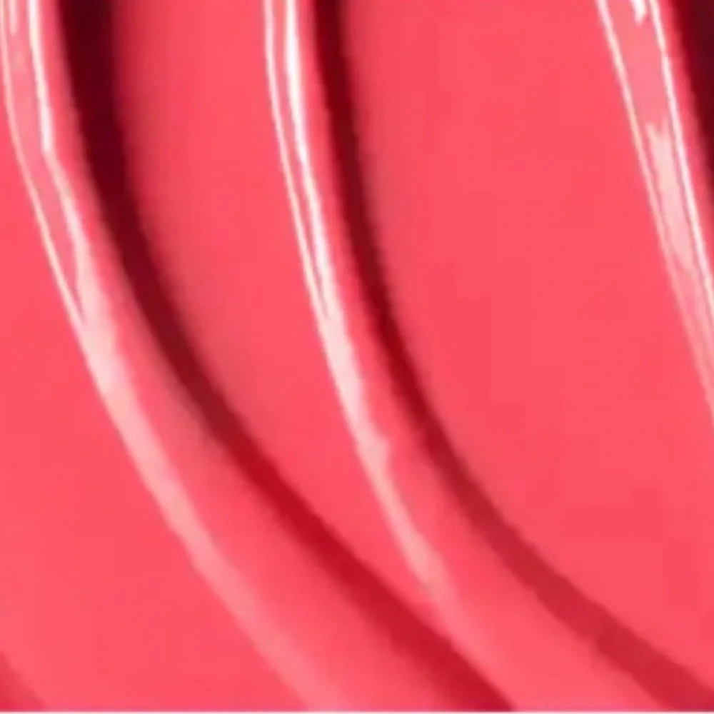 MAC *Try To Stop Me*. Versicolour Varnish Cream Lip Stain